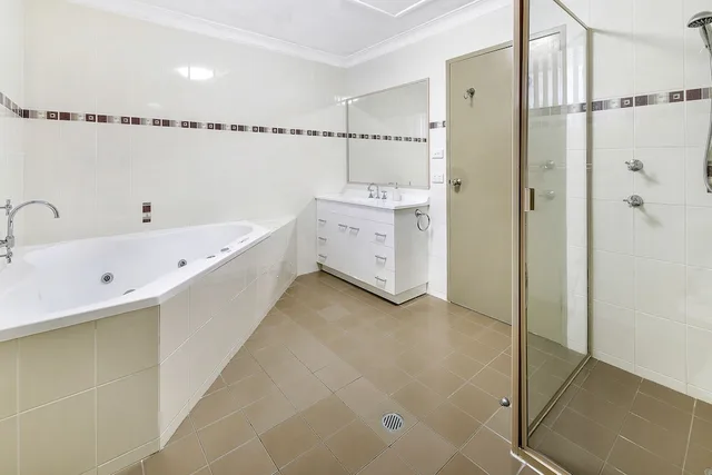 3 Bedrooms, Spa, Apartment, 3 Double Beds، Smugglers On the Beach Korora 6/6