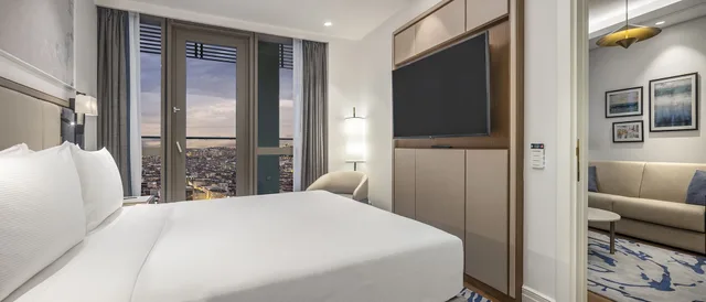 غرفة عائلية بسرير كينج بشرفة، Hilton Mall of Istanbul 1/4