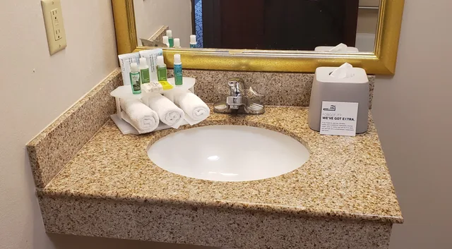 غرفة بسريرين كوين لذوي الإعاقة، Holiday Inn Express Hotel Suites San Angelo 3/4