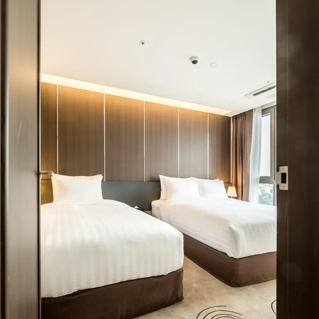 جناح ملكي بإطلالة على المدينة، Hotel Goldendaisy Seogwipo Ocean 2/3