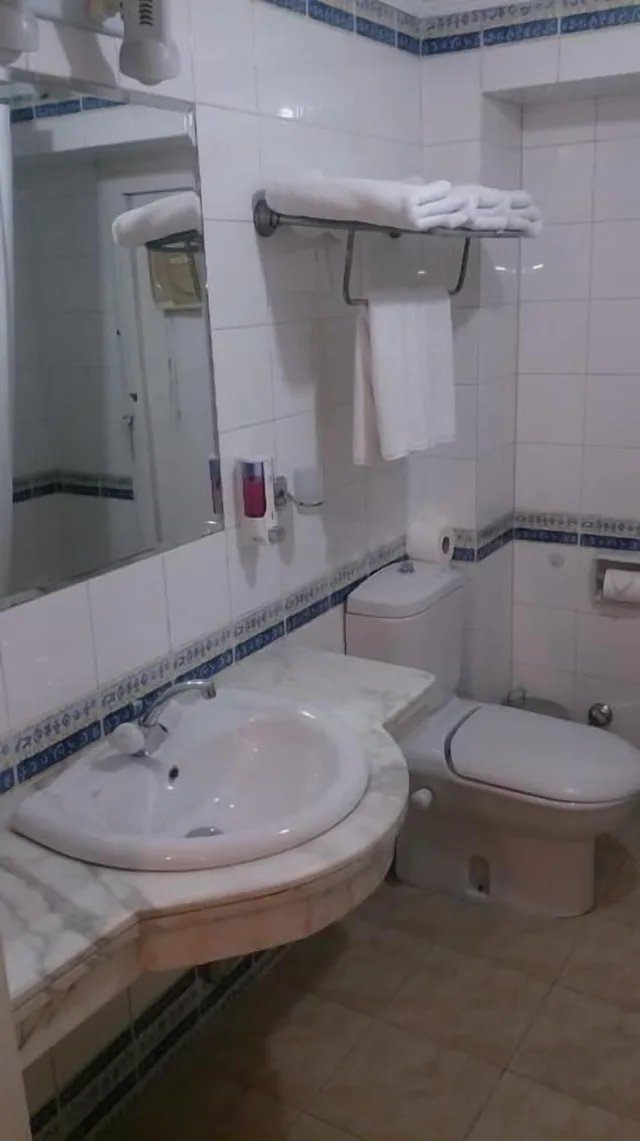 شقة بسريرين كينج بـ3 غرف نوم، Royal Maadi Hotel 2/2