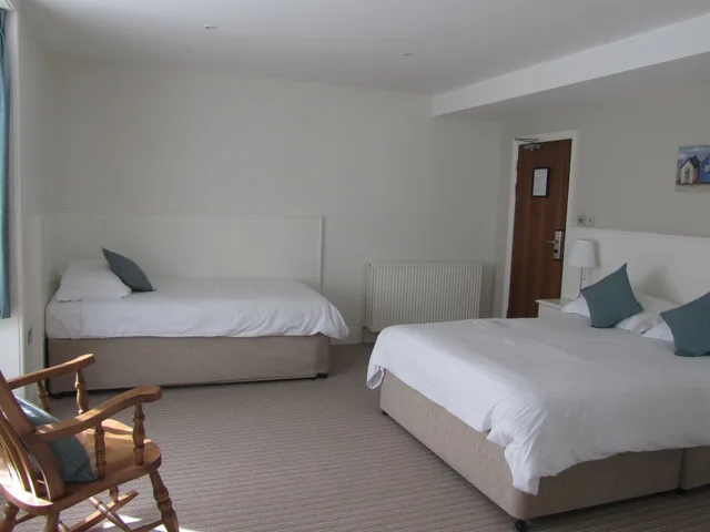 Family, Triple, 1 Double and 1 Single Bed, Ommaroo Hotel 1/1