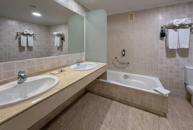 جناح جونيور بسريرين منفصلين بإطلالة جزئية على البحر، Holiday World Riwo Affiliated By Melia 2/2