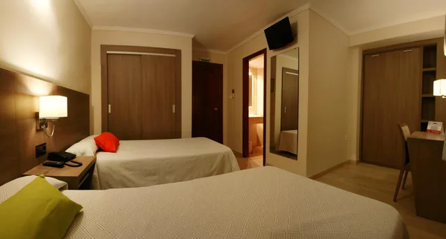 غرفة بسرير مزدوج، Hotel Avenida Plaza 8/10