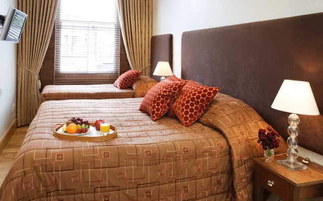 غرفة قياسية ثلاثية، New Linden Hotel 8/10