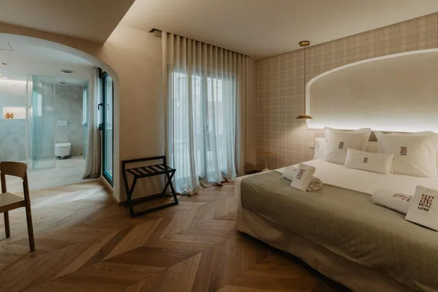 جناح جونيور بشرفة، Hotel Boutique Petit Luxe 7/9