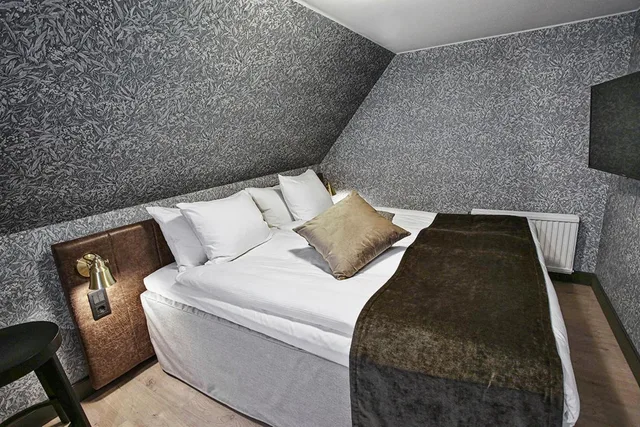 جناح جونيور، Skara Stadshotell Sure Hotel Collection By Best Western 1/2