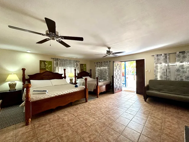 Deluxe, Cabin, King and Queen Bed, Garden View, Garden Area، Blue Marlin Beach Resort 3/4