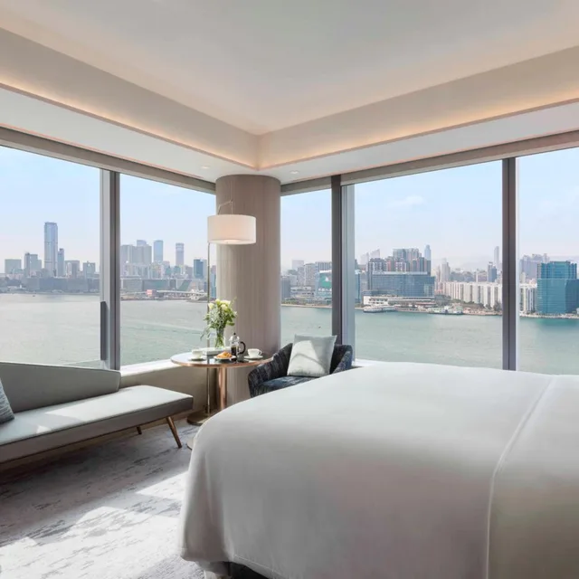 غرفة ديلوكس بسرير كينج بإطلالة على المرفأ مع دخول الصالة، Hyatt Centric Victoria Harbour 4/7