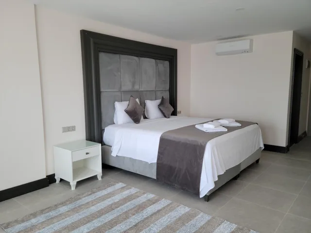 Room, King Bed, Sea View, Mediteran Hotel 7/10