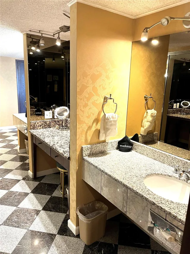 جناح بسرير كينج بحوض جاكوزي، SureStay Plus Hotel by Best Western Reno Airport 6/7