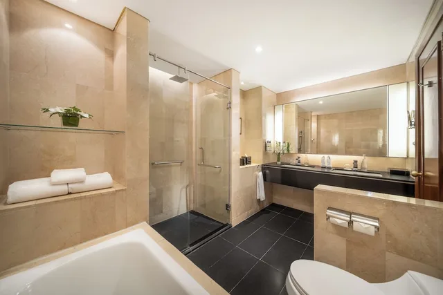جناح تنفيذي بسرير كينج مع أريكة مع دخول صالة النادي، Pullman Hanoi Hotel 8/10