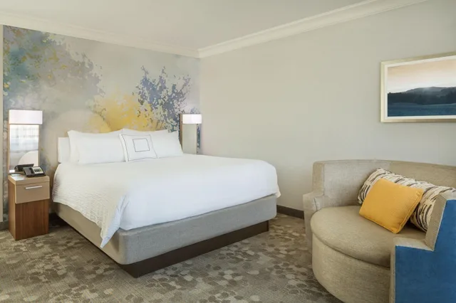 غرفة بسرير كينج، Courtyard By Marriott Palo Alto Los Altos 7/9