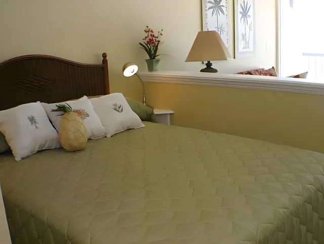 استوديو بسرير كوين بإطلالة على البحر، Barefoot Beach Hotel 1/1