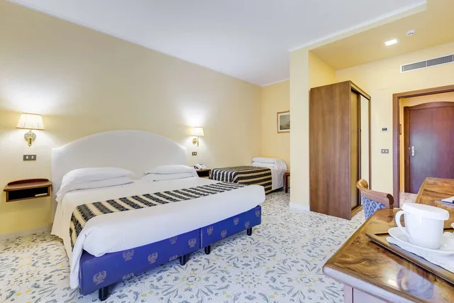 غرفة اقتصادية بسرير بطابقين وسرير كوين، Best Western Hotel La Solara 2/4