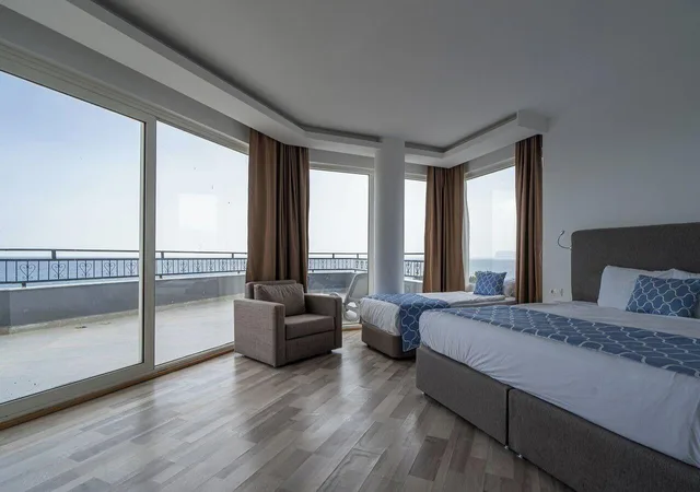 غرفة سوبيريور بسرير مزدوج بإطلالة على البحر، Amara Comfort Resort 2/5