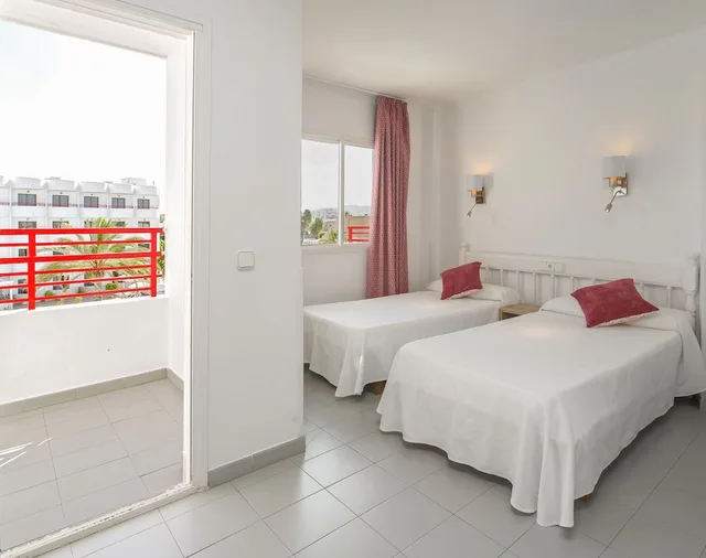 studio, balcony, Coral Star Apartments 4/10