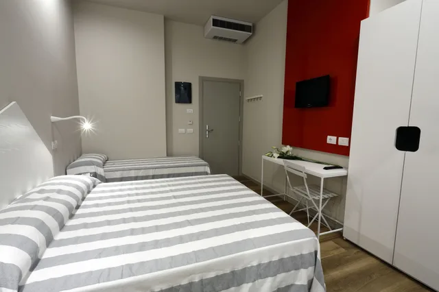 غرفة سوبيريور ثلاثية بسرير مزدوج وسرير فردي، Hotel Aurea 2/6