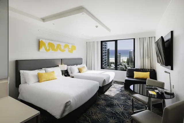 غرفة قياسية بسريرين مزدوجين بإطلالة على البحر، voco Gold Coast 4/8