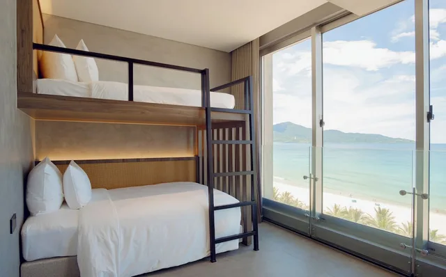 2 Bedrooms, Apartment, King Bed, Bunk Bed, Ocean Front, Sofa, Bathtub، M Hotel Danang 2/6