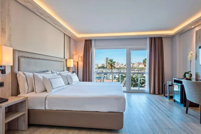 غرفة متصلة بسريرين مزدوجين، Melia Alicante 1/10
