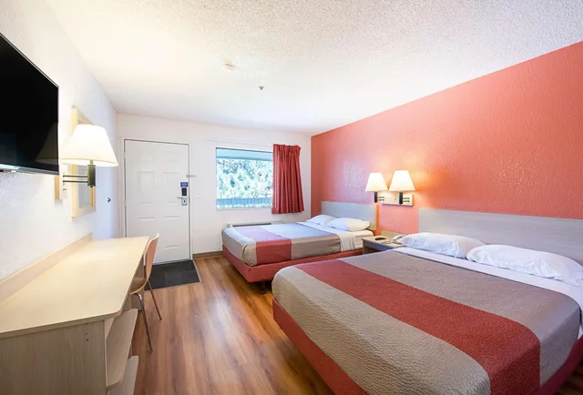 غرفة بسريرين كوين، Motel6 Sparks, NV - Airport - Sparks 1/10