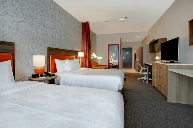 استوديو بسريرين كوين لذوي الإعاقة، Home2 Suites By Hilton Charlotte Uptown Nc 1/3