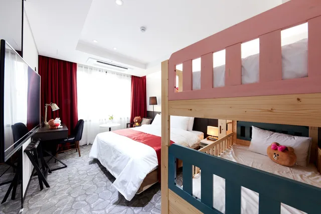 غرفة ديلوكس رباعية بسرير مزدوج وسرير بطابقين وسرير بطابقين، Ramada by Wyndham Yongin 3/6