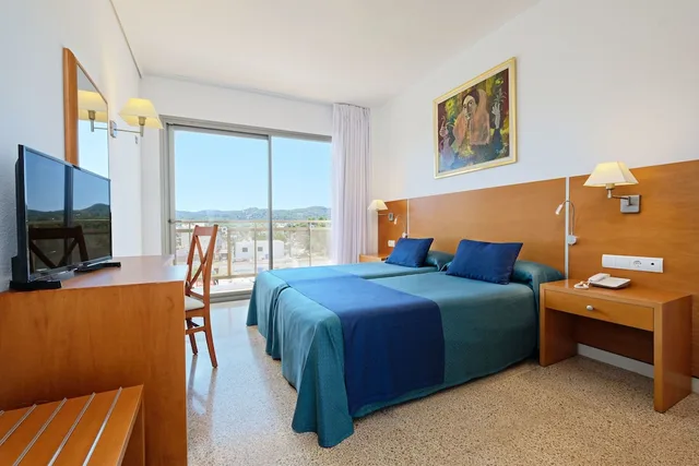 غرفة قياسية بسريرين منفصلين، Azuline Hotel S Anfora and Fleming 1/10