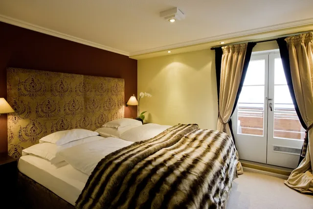 جناح بسرير كينج وسرير بطابقين، HOTEL BERGHOF 1/8