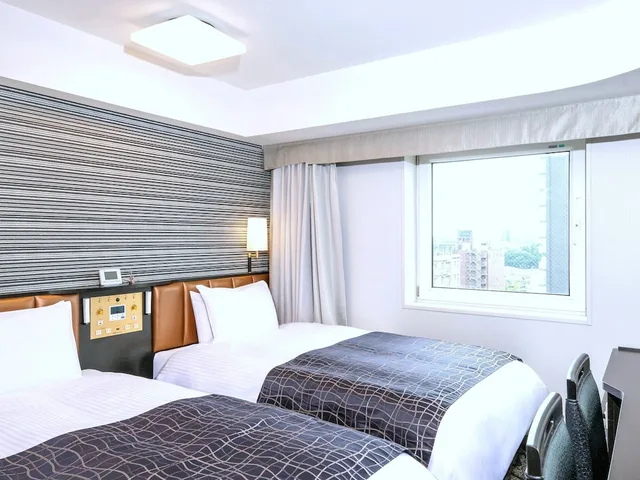غرفة بسريرين منفصلين بإطلالة في طابق مرتفع، Apa Hotel Keiseinarita Ekimae 1/4