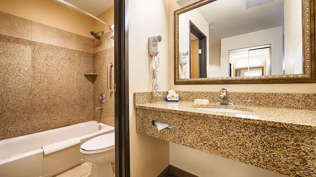 غرفة قياسية بسريرين كوين، Best Western Territorial Inn & Suites 4/5