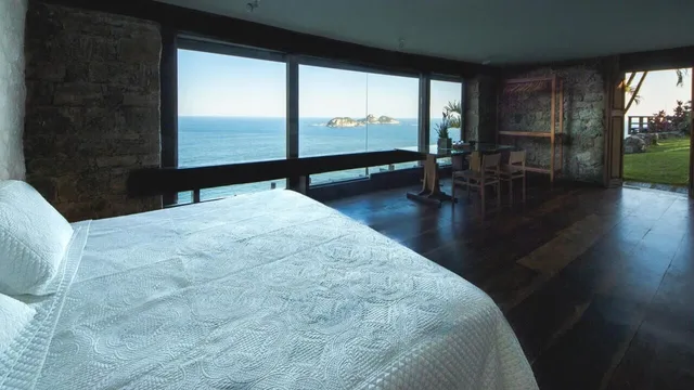 Studio, King Bed, Cliffside Guest House Experience 2/4