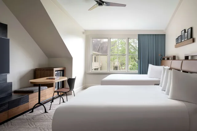 غرفة بسريرين كوين، Hyatt Regency Lost Pines 1/2