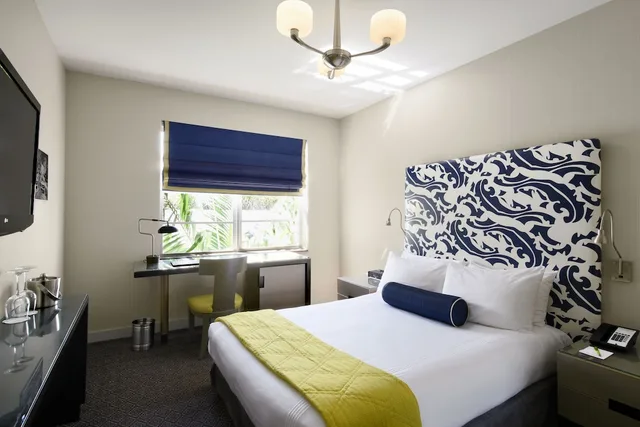 غرفة سوبيريور بسرير كينج، Hotel Breakwater South Beach 2/4