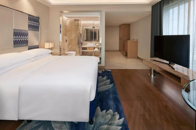 غرفة ديلوكس بسرير كينج، Renaissance Dhaka Gulshan Hotel 7/10