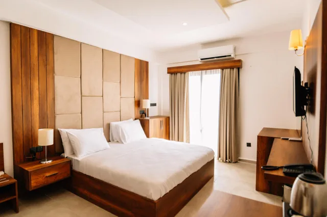 غرفة عائلية بسرير فردي، Cezars Airport Hotel 1/1