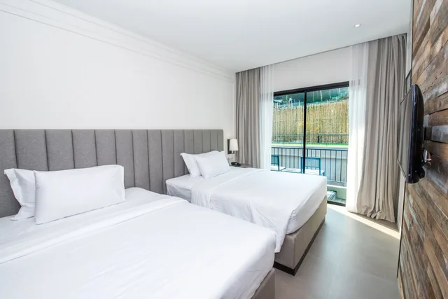 Superior, 2 Queen Beds, Pool Access، Sugar Marina Resort Cliffhanger Aonang 1/10