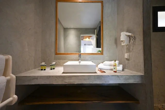 Superior, Queen Bed, Beach Side, Le Saly Hotel Et Hotel Club Les Filaos 3/3