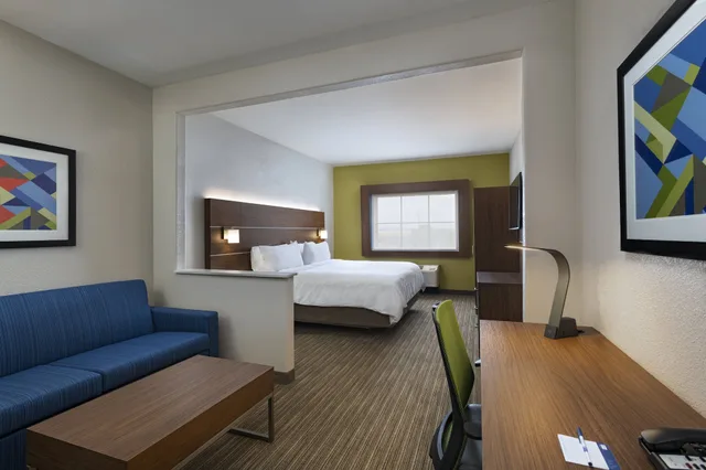 جناح بسرير كينج بمنطقة جلوس، Holiday Inn Express Hotel Suites Cedar Park Nw Austin 1/3
