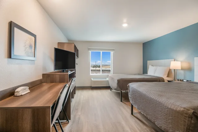 Suite, 2 Queen Beds, WoodSpring Suites Broomfield - Westminster 5/10