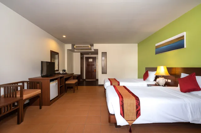 غرفة سوبيريور بسرير مزدوج أو سريرين منفصلين، Kata Sea Breeze Resort 7/10
