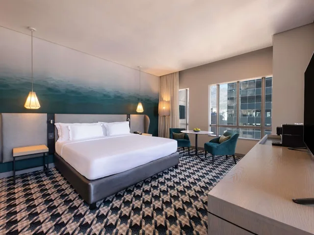 Executive, King Bed, Pullman Cape Town City Centre 4/10