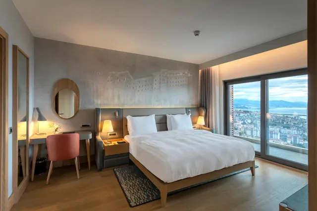 Luxury, Suite, King Bed, Panoramic Sea View, 2 Sofa, Hot Tub, Radisson Blu Hotel Trabzon 1/6