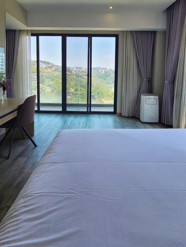 3 Bedrooms, Apartment, 2 Double and Twin Beds، The Luxe Hotel Da Lat 8/10