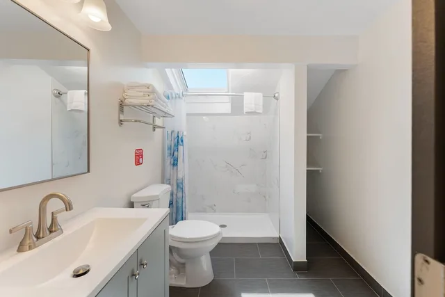 Family, Apartment, King and Twin Beds, Pilgrim Sands on Long Beach 2/2