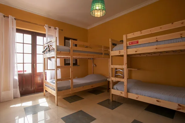 Mixed Dorm, 8 People, Ericeira Chill Hill 2 Peach Garden 1/3