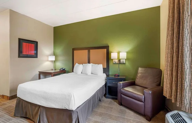 استوديو بسرير كوين، Studio 6 Corporate Extended Stay Chicago Lisle IL 3/5