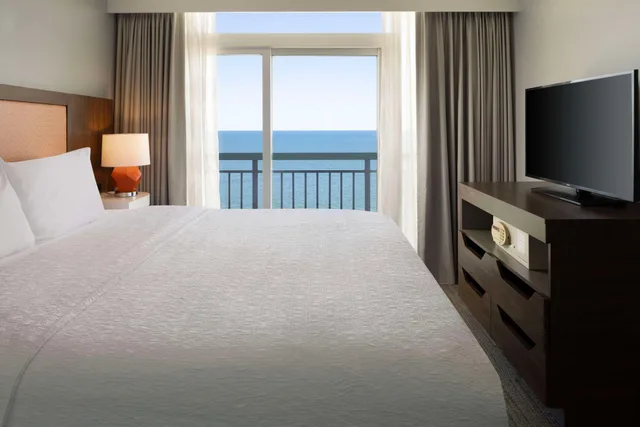 جناح بغرفتي نوم، Hampton Inn Suites Myrtle Beach Oceanfront 1/3