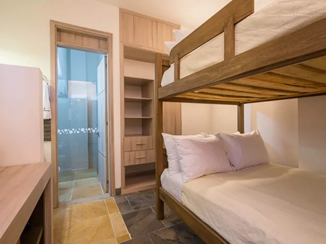 غرفة قياسية ثلاثية بسرير مزدوج وسرير فردي، Hotel Capitan Ricaurte 2/7